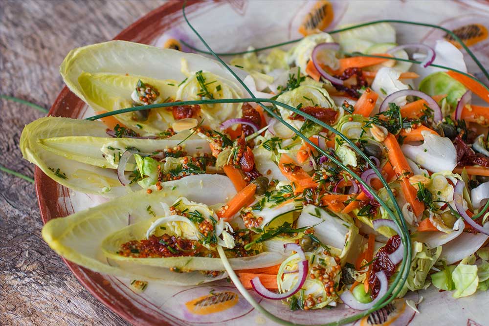 Chicoree-Rosenkohl-Salat-wilder-schnittlauch