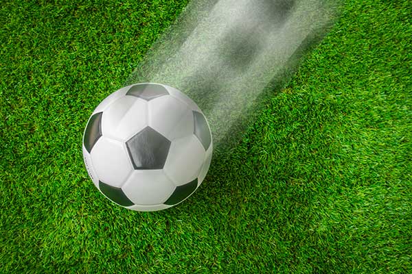 fussball-fliegt